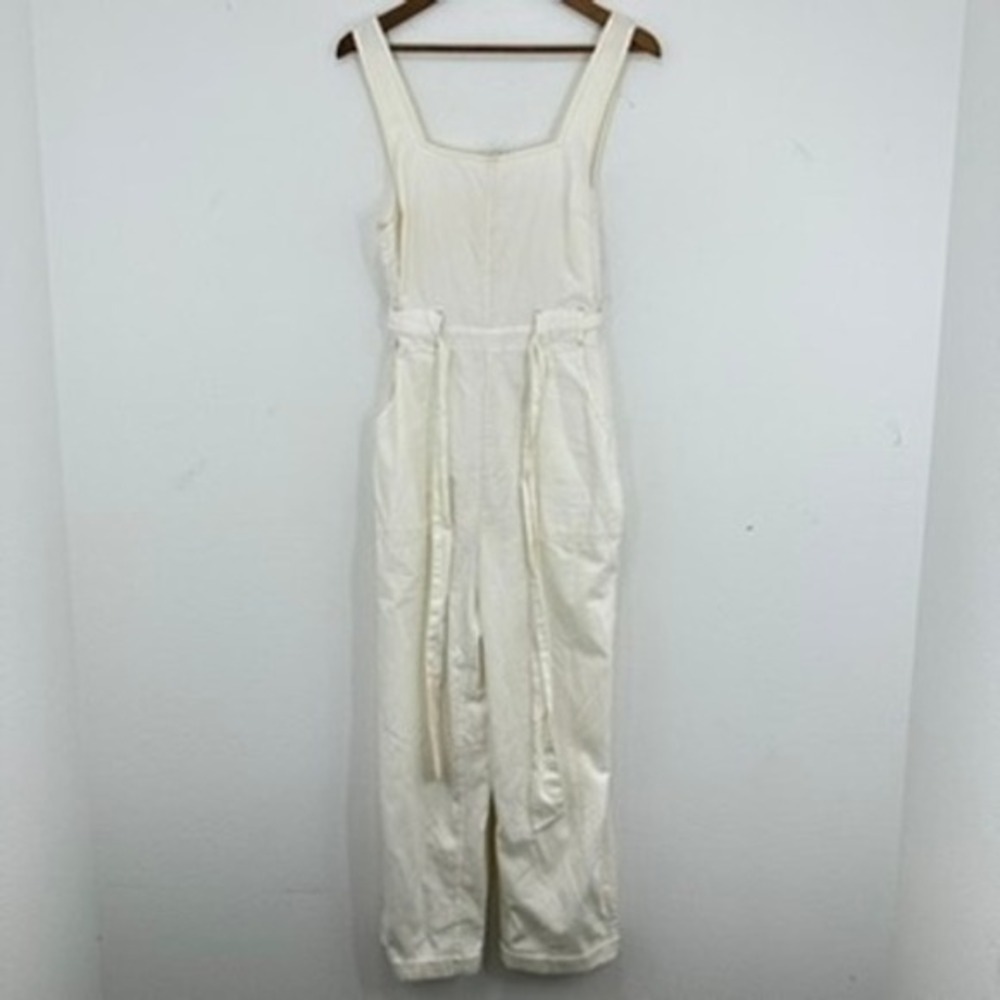 American Eagle White Cream‎ Jumpsuit Sleeveless Belted Pockets One Piece Romper